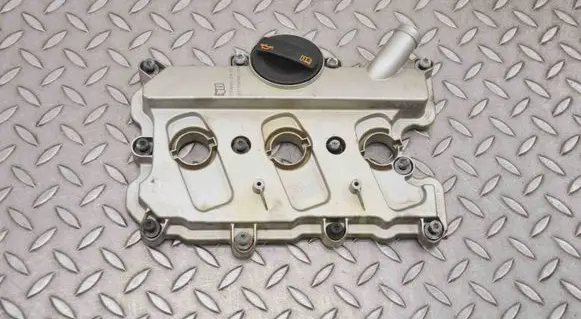 Audi A5 8T 8F Rocker cam cover 06E103471P