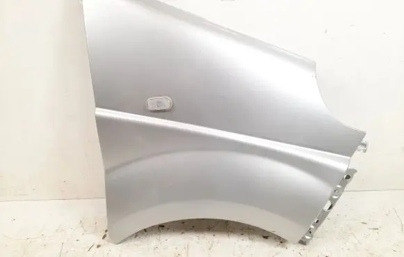Nissan Primastar Fender