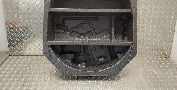 Toyota Auris E180 Glove box in trunk 6477702170