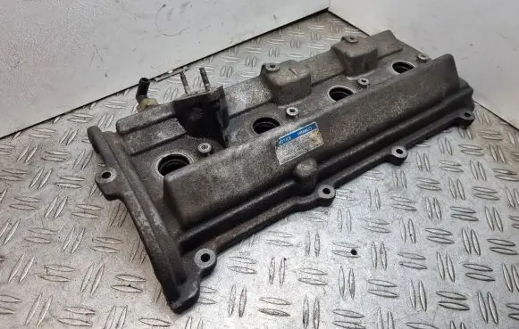 Toyota Land Cruiser (J100) Rocker cam cover 