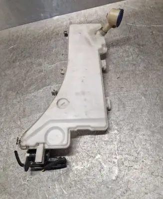 Peugeot 3008 II Windshield washer fluid reservoir/tank 9826400780