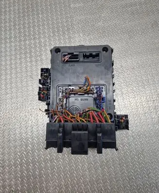 Ford Fiesta Fuse box set 75291000 YS6T14K1150DC S108704002C