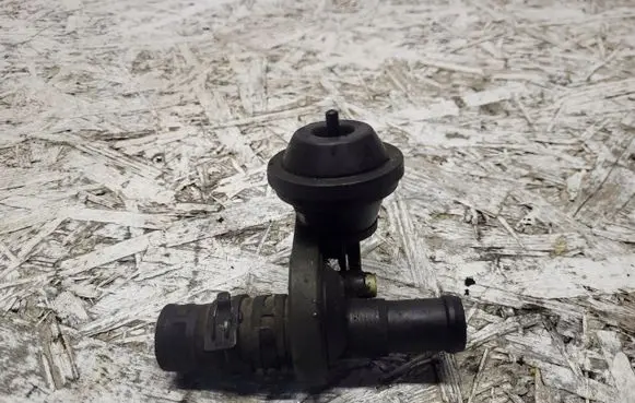 Audi A4 S4 B6 8E 8H Coolant heater control valve 4A0819809