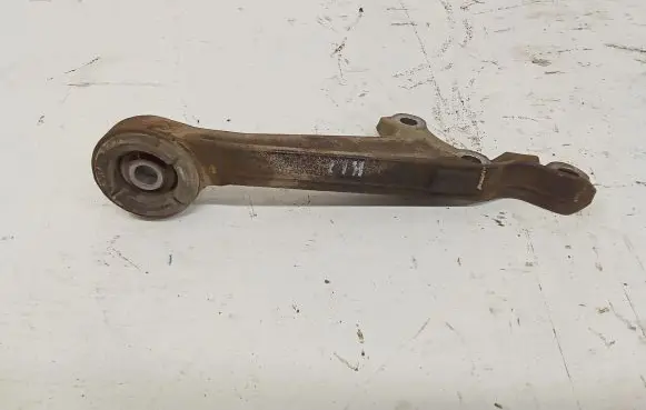 Toyota Hilux (AN120, AN130) Front differential bracket 