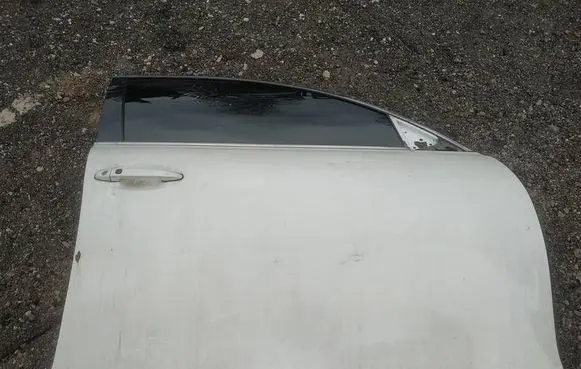 Lexus GS 300 350 430 450H Front door baltos