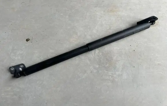 KIA Niro Tailgate strut 81840AT101