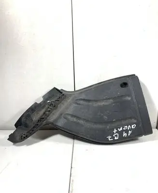 Audi A4 S4 B7 8E 8H Air intake duct part 8E0129618K