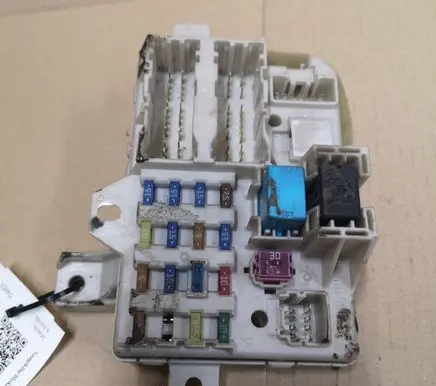 Mazda 6 Fuse module