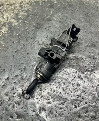 Toyota Avensis T250 Ignition lock 450200504