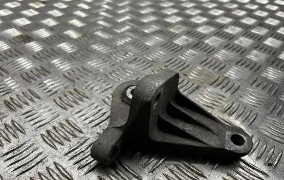 Ford Mondeo MK IV Gearbox mounting bracket AG916P093DA AG916P093