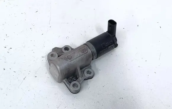 Volvo XC60 Camshaft vanos timing valve 31480441 21150688