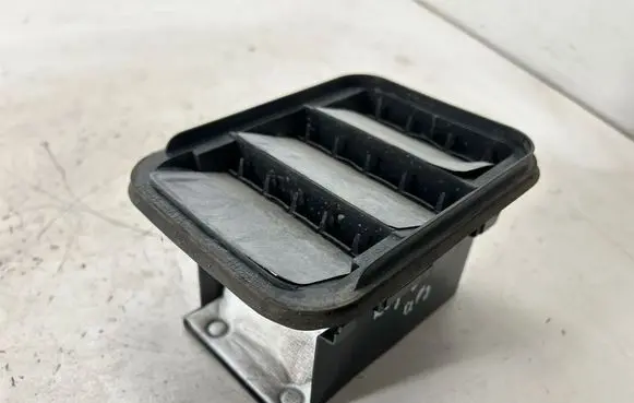Nissan Rogue Quarter panel pressure vent 768043JA0A
