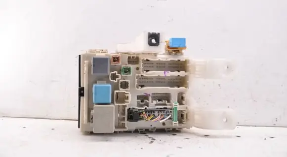 Toyota Prius (XW20) Fuse box set 8273047290