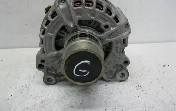 Volkswagen Golf VII Generator/alternator 05E903026R
