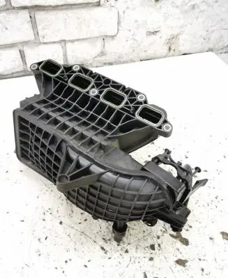 Volkswagen PASSAT B6 Intake manifold 03C145749B