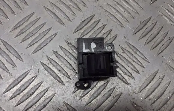 Chrysler PT Cruiser Quarter vent window switch 30505H