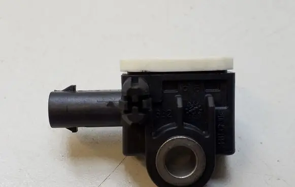 Chrysler 300C Airbag deployment crash/impact sensor 56054085AA A1668210151