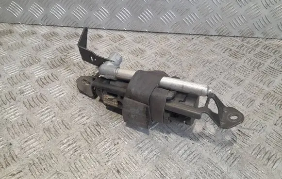 Volvo V70 Front seatbelt 30734732