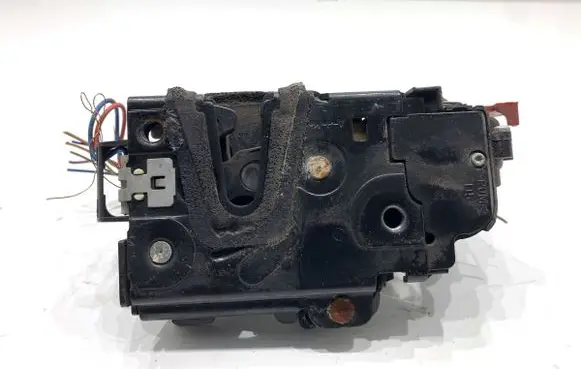 Skoda Fabia Mk1 (6Y) Front door lock 3B1837016CE