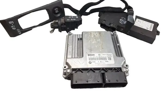 BMW 1 E81 E87 Engine control unit/module 7811700 9147216 61359147216