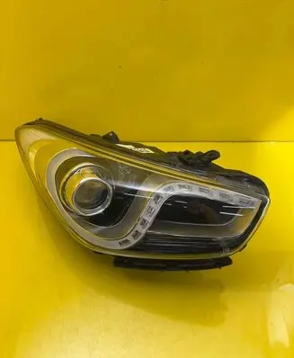 Hyundai i40 Headlight/headlamp 92102-3Z1000