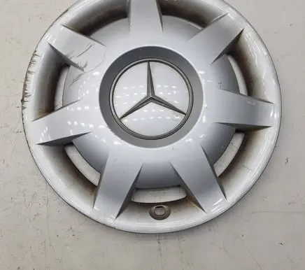 Mercedes-Benz E W124 R16 wheel hub/cap/trim 2044000325 5376