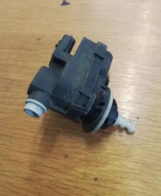 Renault Master III Headlight level adjustment motor 268567357R