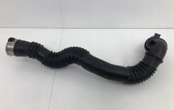 BMW 5 F10 F11 Intercooler hose/pipe