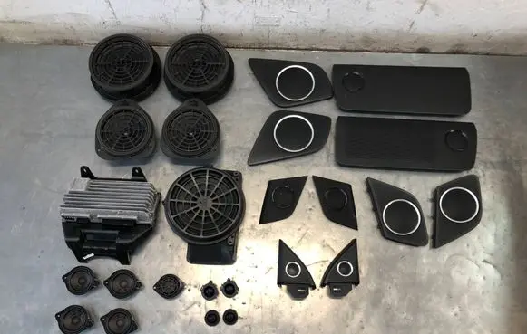 Audi A5 8T 8F Sound amplifier 8T1035223A