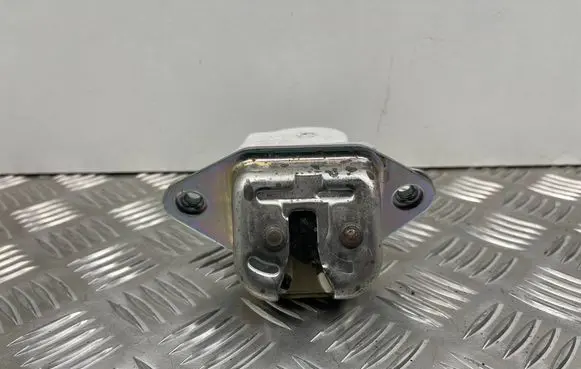 Subaru Outback Loading door lock 