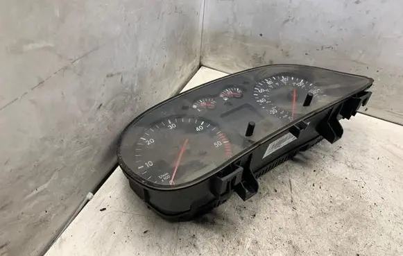 Volkswagen Golf IV Speedometer (instrument cluster) 1J0920926C