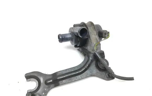 Volvo V40 Electric auxiliary coolant/water pump 31320347