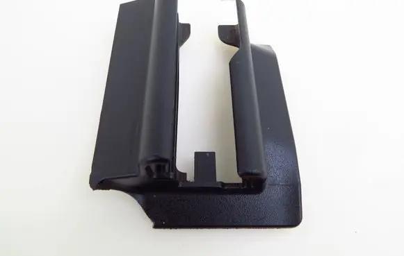 Mercedes-Benz CLS C218 X218 Front driver seat rail trim A2129191120