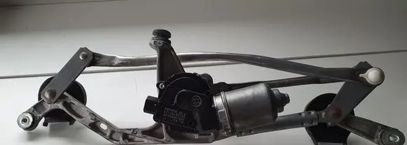 Toyota Auris E180 Wiper motor