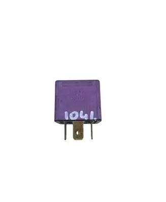 Opel Corsa C Other relay 90464759 0332019452