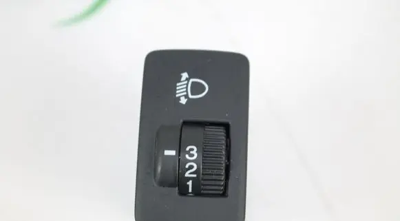 Honda Civic IX Headlight level height control switch