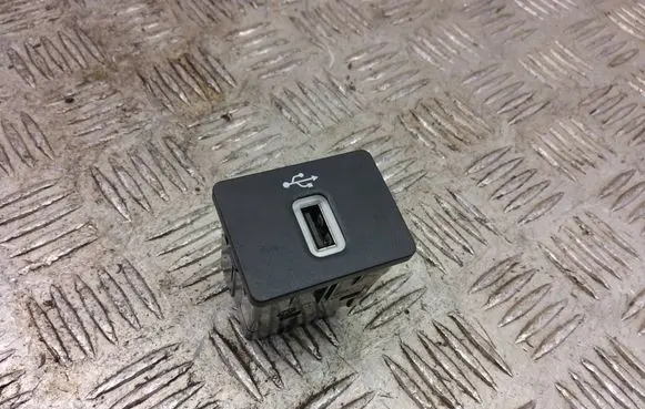 Ford Puma USB socket connector HS7T14F014AE