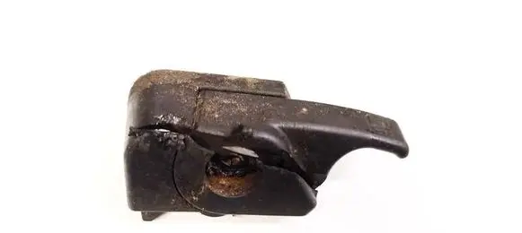 Mitsubishi Outlander Fuel tank opening switch 