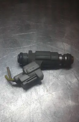 Subaru Legacy Fuel injector FBJC100 0008X05