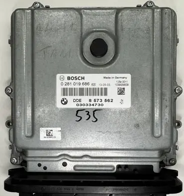 BMW 5 F10 F11 Engine control unit/module 8573562 DDE8573562 0281019686