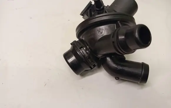 BMW 5 F10 F11 Thermostat/thermostat housing 10106811