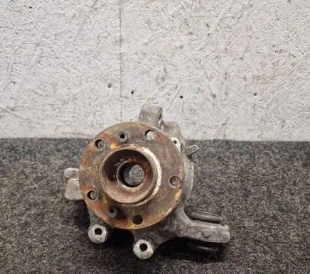 BMW M5 Rear wheel hub