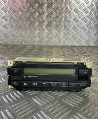 Volkswagen PASSAT B5 Climate control unit 1J1907044