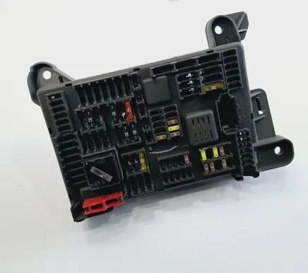 BMW X5 E70 Fuse module 56815651 693168704 9204670