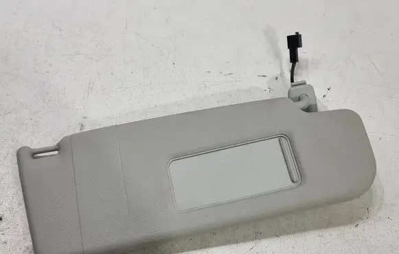 Sun visor