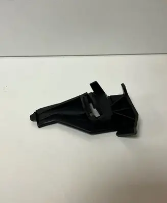Volvo C30 Front bumper mounting bracket 30698719