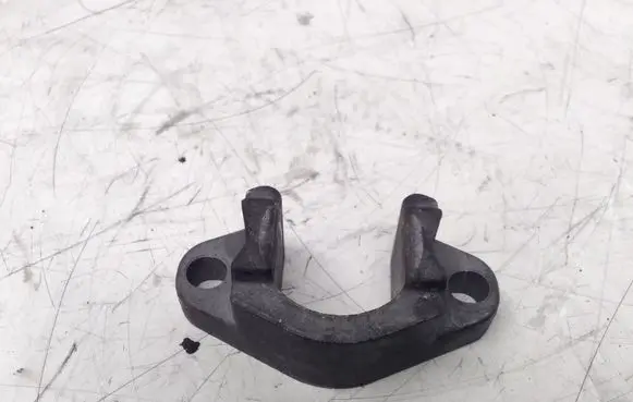 BMW X5 E53 Fuel Injector clamp holder