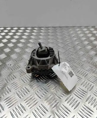 BMW 4 F36 Gran coupe Engine mount bracket 6856406
