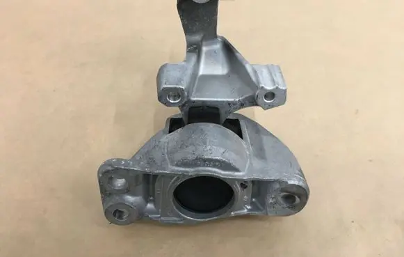 Nissan Micra K14 Engine mount bracket 112105FD0J