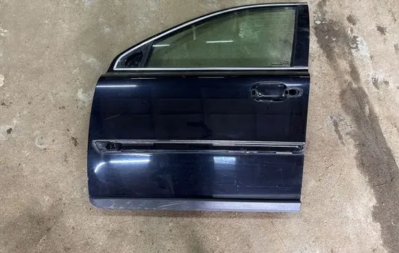 Volvo XC90 Front door